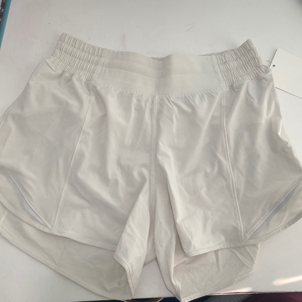 Lululemon hotty hot HR shorts 4*lined